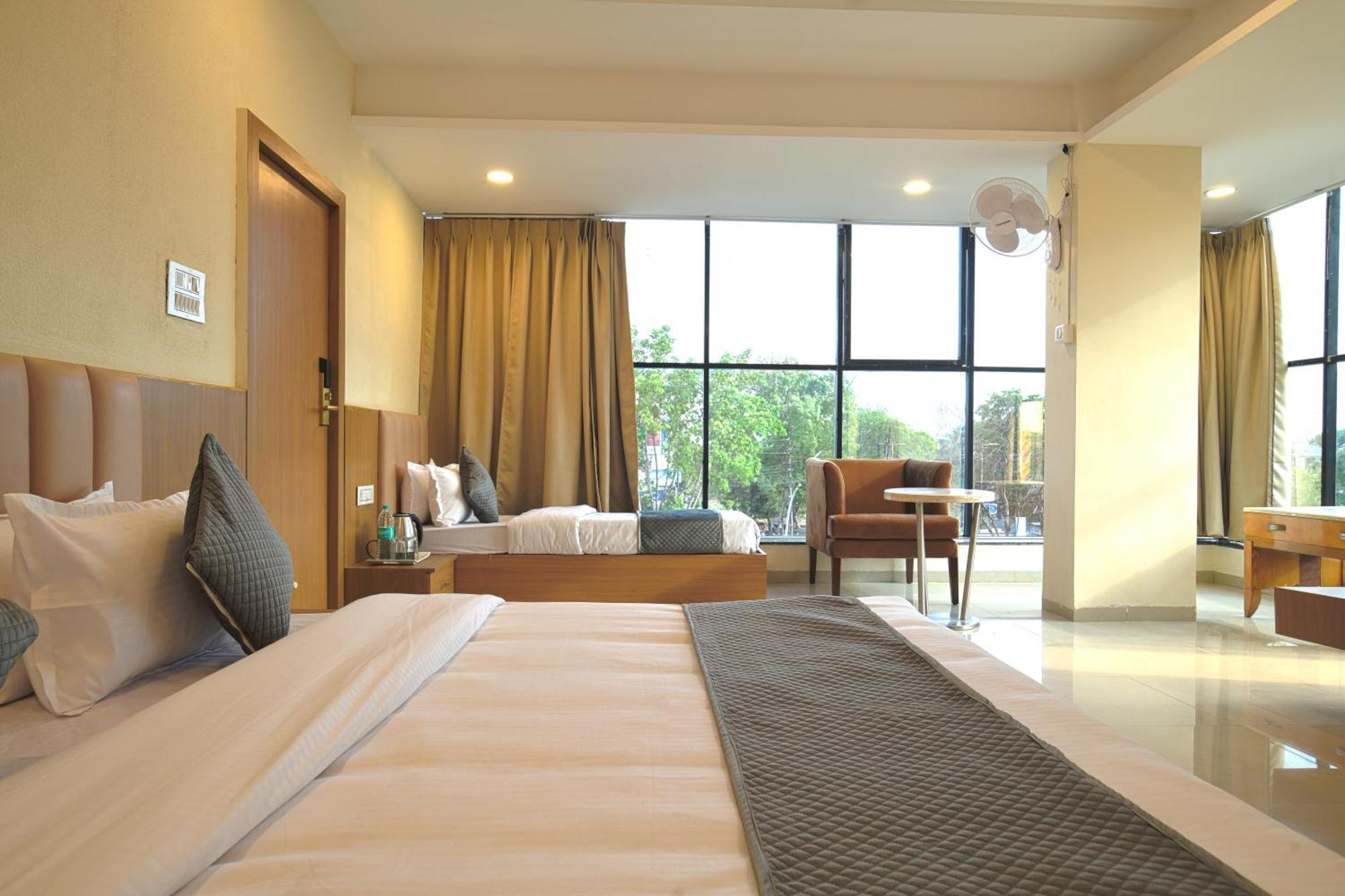 Hotel Shivlok Ujjain Rum bild