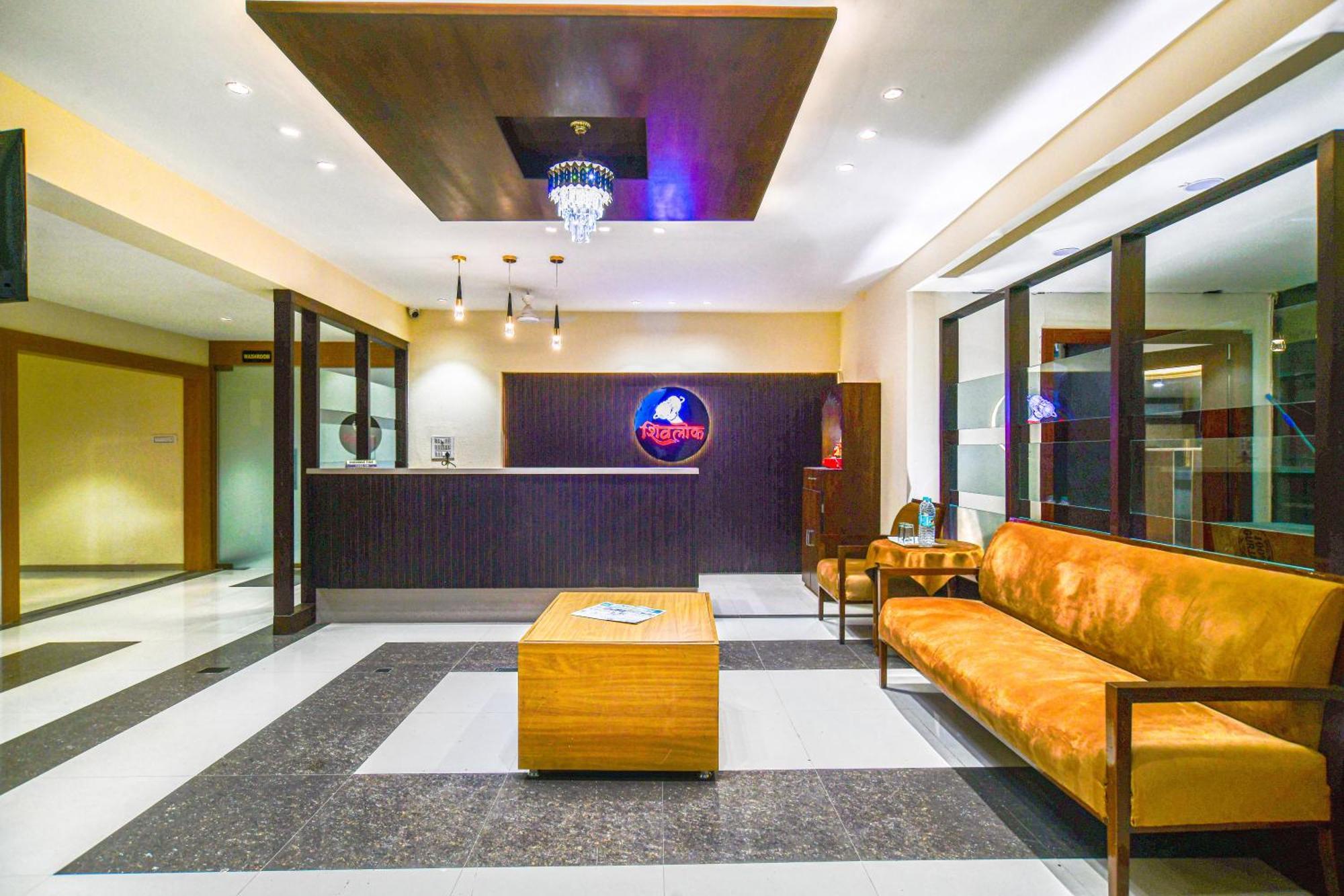 Hotel Shivlok Ujjain Exteriör bild