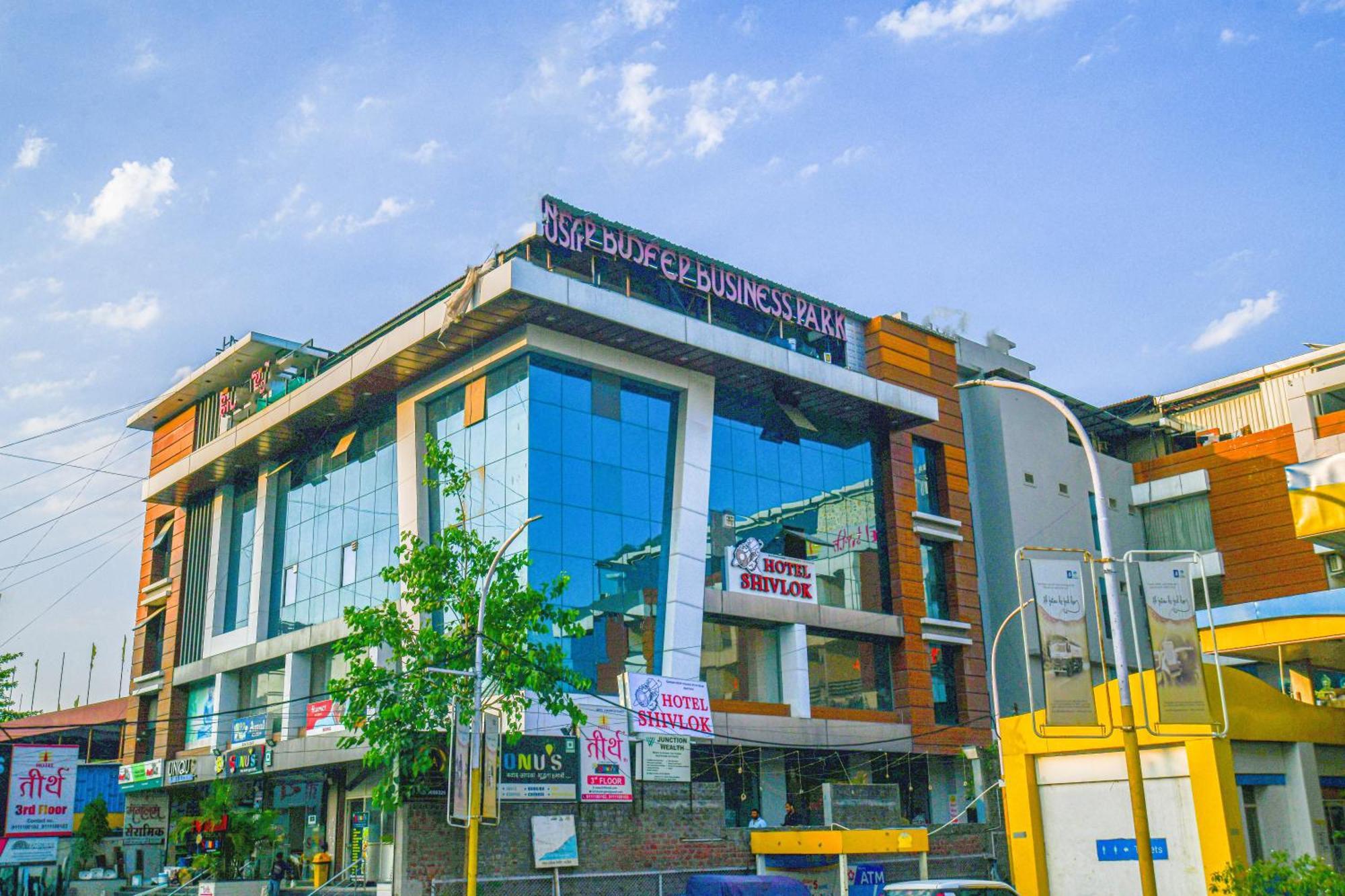 Hotel Shivlok Ujjain Exteriör bild
